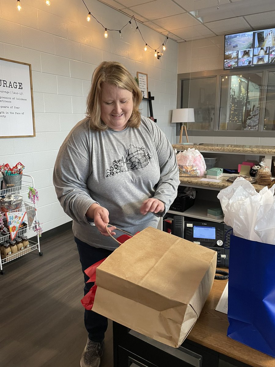 Auburn School tweet media