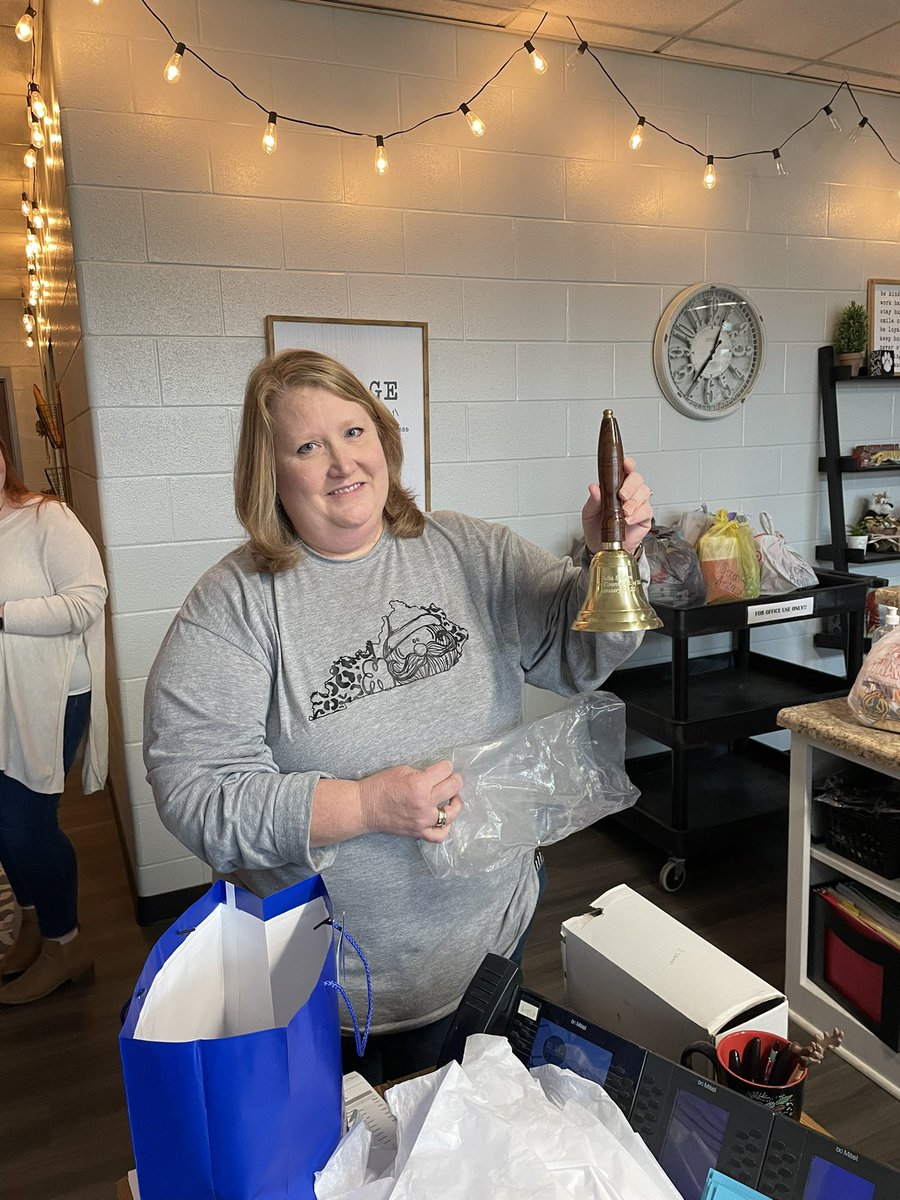 Auburn School tweet media