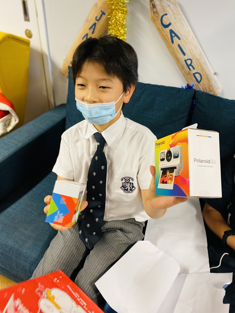 HHKSShackleton's tweet photo. Secret Santa and Tutor Group pizza party! Wonderful end of term for the #boysofshackleton, and congratulations to Skipper Tutor Group! Victorious in Merits and Send Ups @Harrow_HK! @HHKSPastoral @HeadHarrowHK #WeAreShackleton Harrow Value: Fellowship https://t.co/1HaQzXHTWp