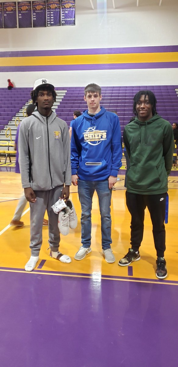 Big Shots Premier || Select (@bigshotspremier) on Twitter photo It's always great to see brothers reunited. Wilson vs NMB
<a href="/Damori_Lytch/">DaโMori Lytch</a> <a href="/CameronHenley13/">Cameron Henley</a> <a href="/jmarlowe35/">Ja'Vierre Marlowe</a> #BigShotsPDGS It's always great to see brothers reunited. Wilson vs NMB
<a href="/Damori_Lytch/">DaโMori Lytch</a> <a href="/CameronHenley13/">Cameron Henley</a> <a href="/jmarlowe35/">Ja'Vierre Marlowe</a> #BigShotsPDGS