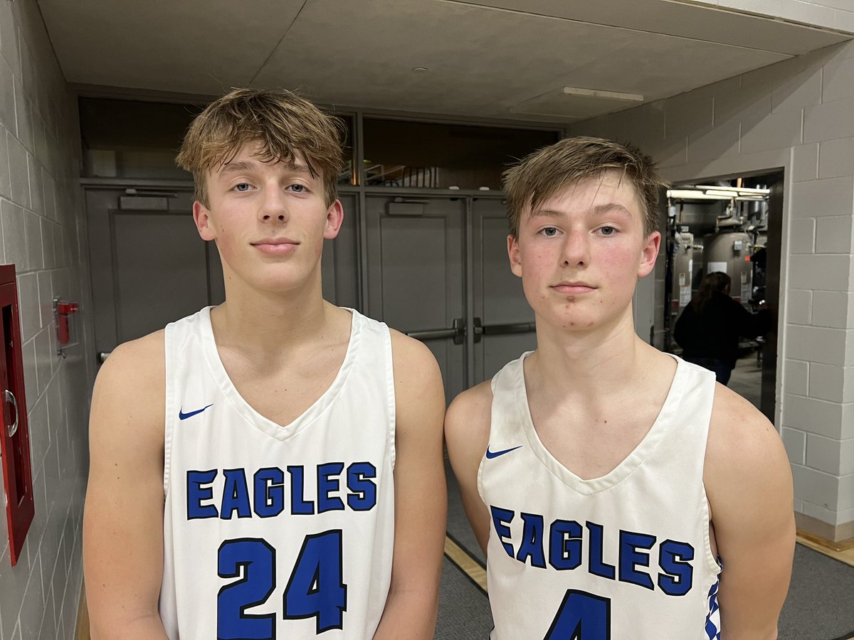 The impressives for Underwood tonight in their sweep of Audubon. 

Kendra Kuck (17 pts)
Alizabeth Jacobsen (24 pts, 15 reb)
Aliyah Humphrey (14 pts, 7 steals)

Jack Vanfossan (20 pts, 15 reb)
Mason Boothby (24 pts)

#kmasports #iahsbkb #iahsgbb