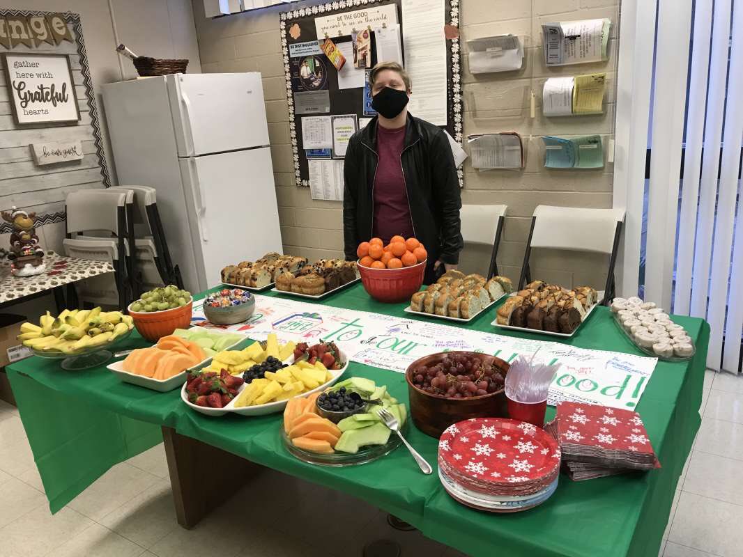 A HUGE thanks to the Neighborhood Church volunteers who made this Jackson teacher appreciation happen!! Take a moment and pray for teachers and students today! #LoveNeighbors #loveitlocal #neighborhoodchurchfresno #downtownfresno