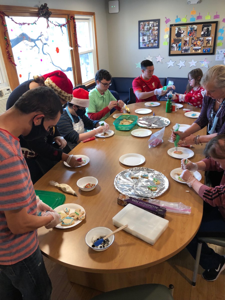 Holiday cheer at the Transition House! 🎅🏼 🎄 #RandolphSchools