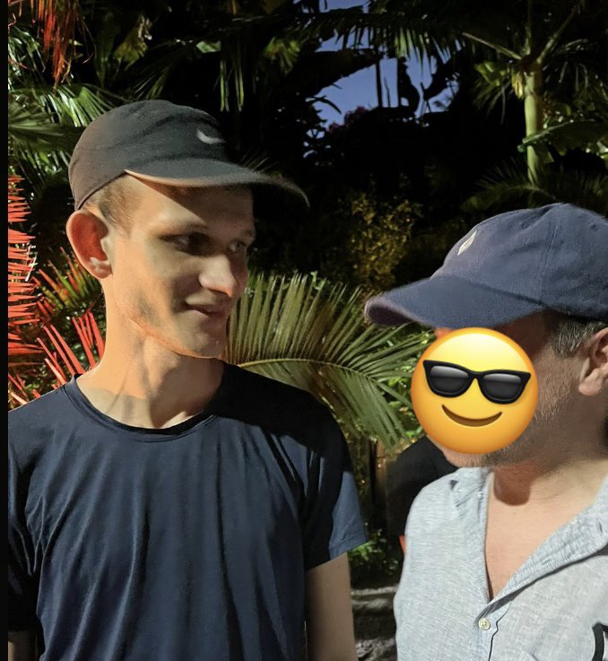 Noche mágica en Buenos Aires, thank you <a href="/VitalikButerin/">vitalik.eth</a> for coming, nobody sleeps tonite   gracias @LorenaFabrisok por este magnífico evento de <a href="/graphprotocol/">The Graph</a>  Gracias <a href="/EriUehara/">Eri Uehara 上原 恵利</a> por la instantánea. #Ethereum #HODL