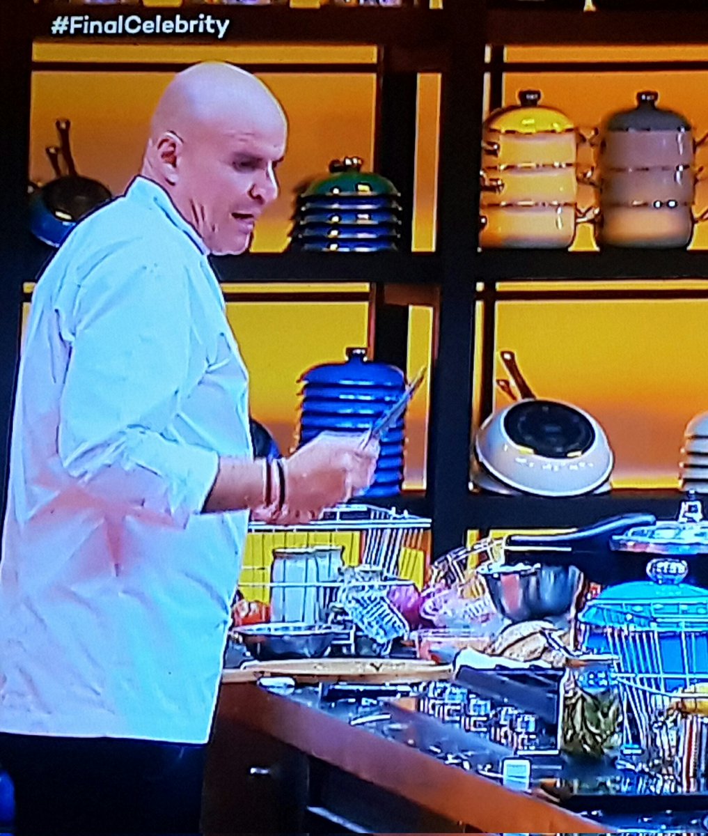 ManuelGBerumen's tweet photo. #FinalCelelebrity ¿quién ganará #MasterChefCelebrity? 👌#PatyNavidad o #PacoChacon 👍 https://t.co/jH3Dnfjmja