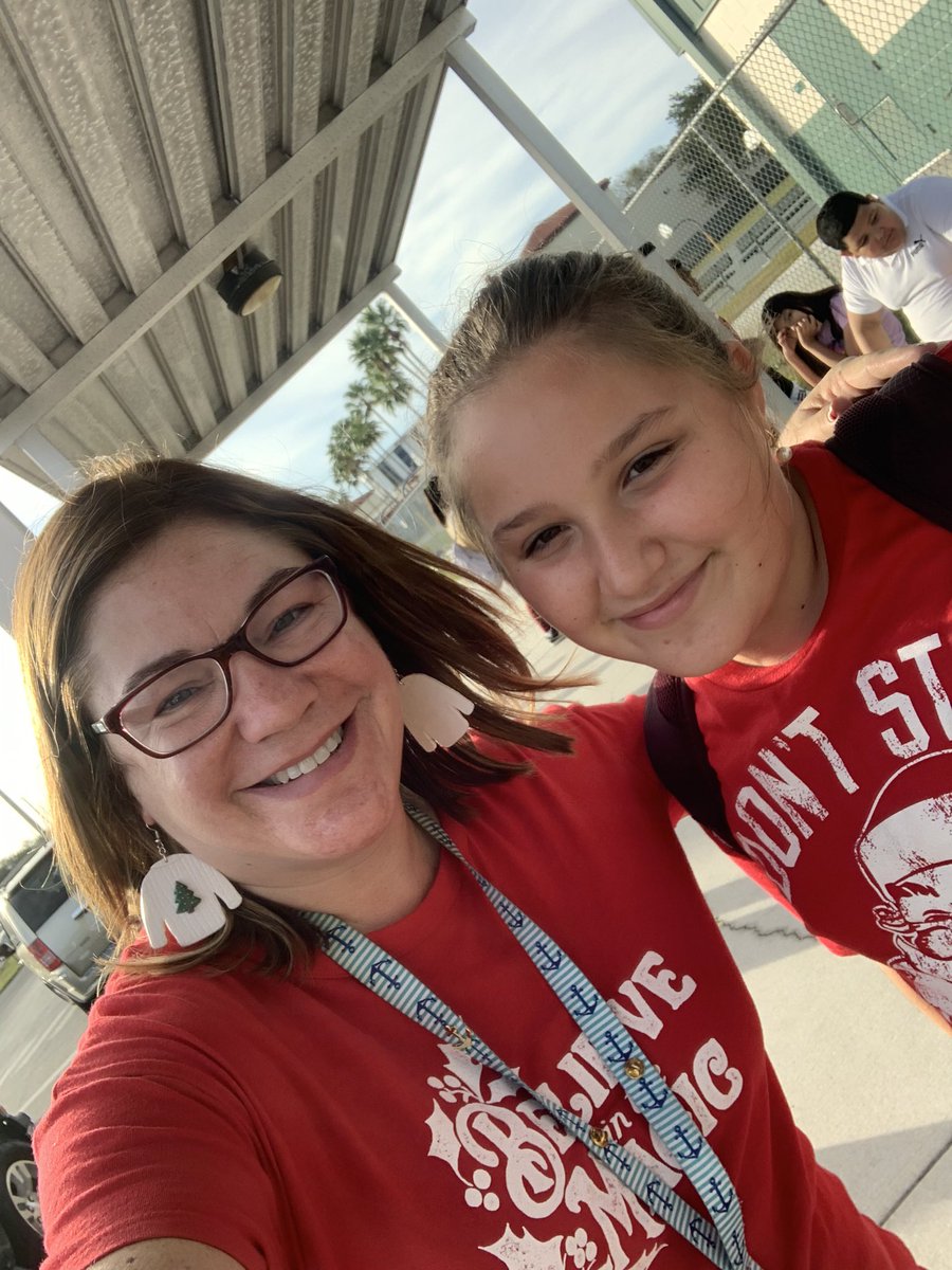 LisaBLiteracy's tweet photo. Saying good-bye to my Sunray family today was extremely hard! I miss will the staff, students, and families! Thank you for the memories! Crying again… @sunrayexplorers #StrongerTogether https://t.co/jX2zC2wnp8
