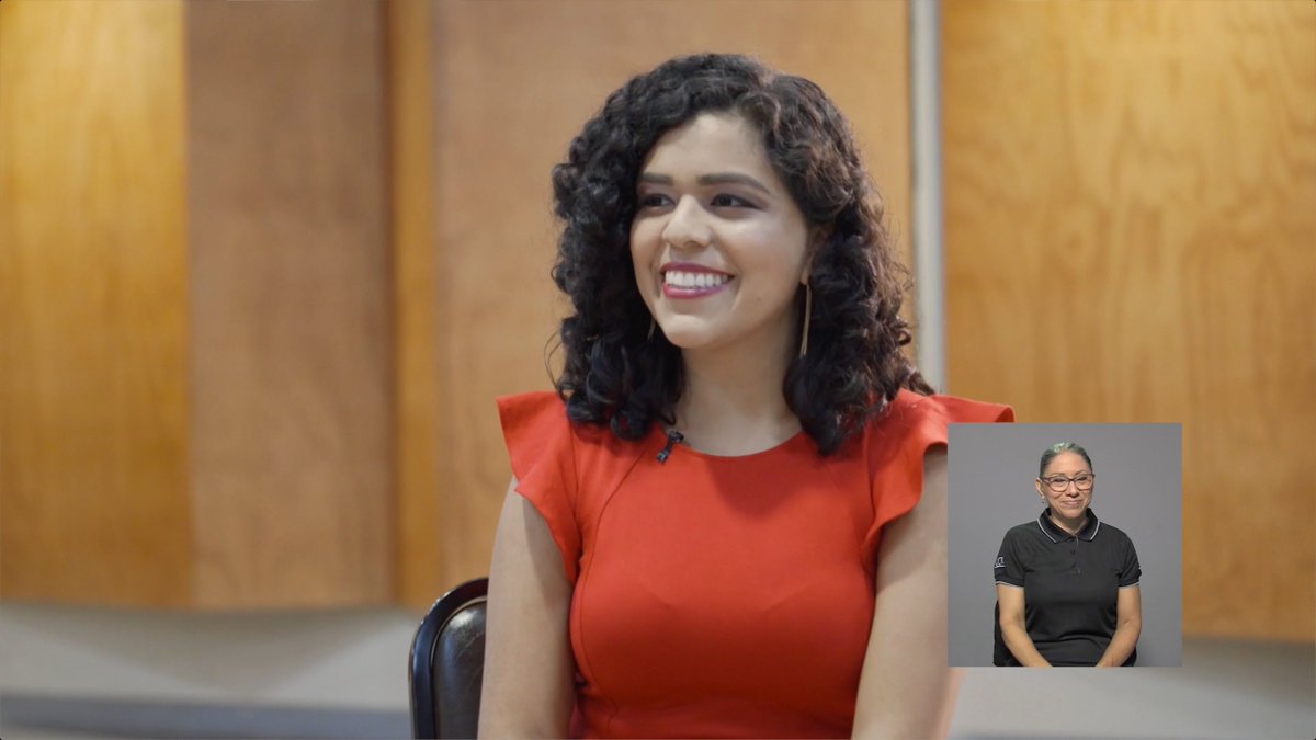 InformativoUCR's tweet photo. En el marco de nuestro especial navideño conversamos con Fernanda Campos Morgan, estudiante de canto lírico de la Escuela de Artes Musicales de la UCR.

https://t.co/j8xq0jhDNP https://t.co/1NBNYBYvKc