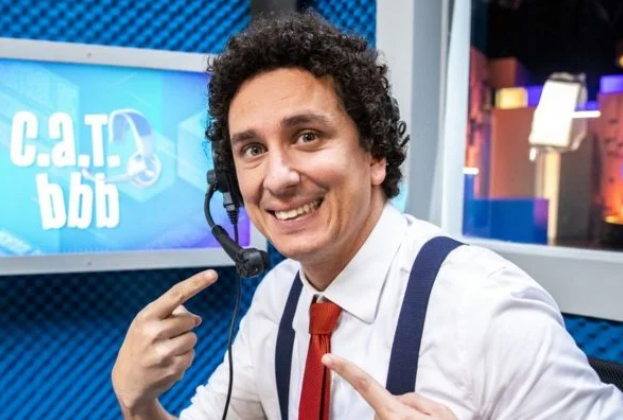Metropoles's tweet photo. 📺 Dani Calabresa substitui Rafael Portugal no BBB22.

Por causa do sucesso do CAT BBB, Portugal deve ganhar um programa para chamar de seu no Multishow a partir da segunda quinzena de maio.

Leia na coluna de @carla_bit: https://t.co/6Ftotcur4F https://t.co/yT0KuqDm8s