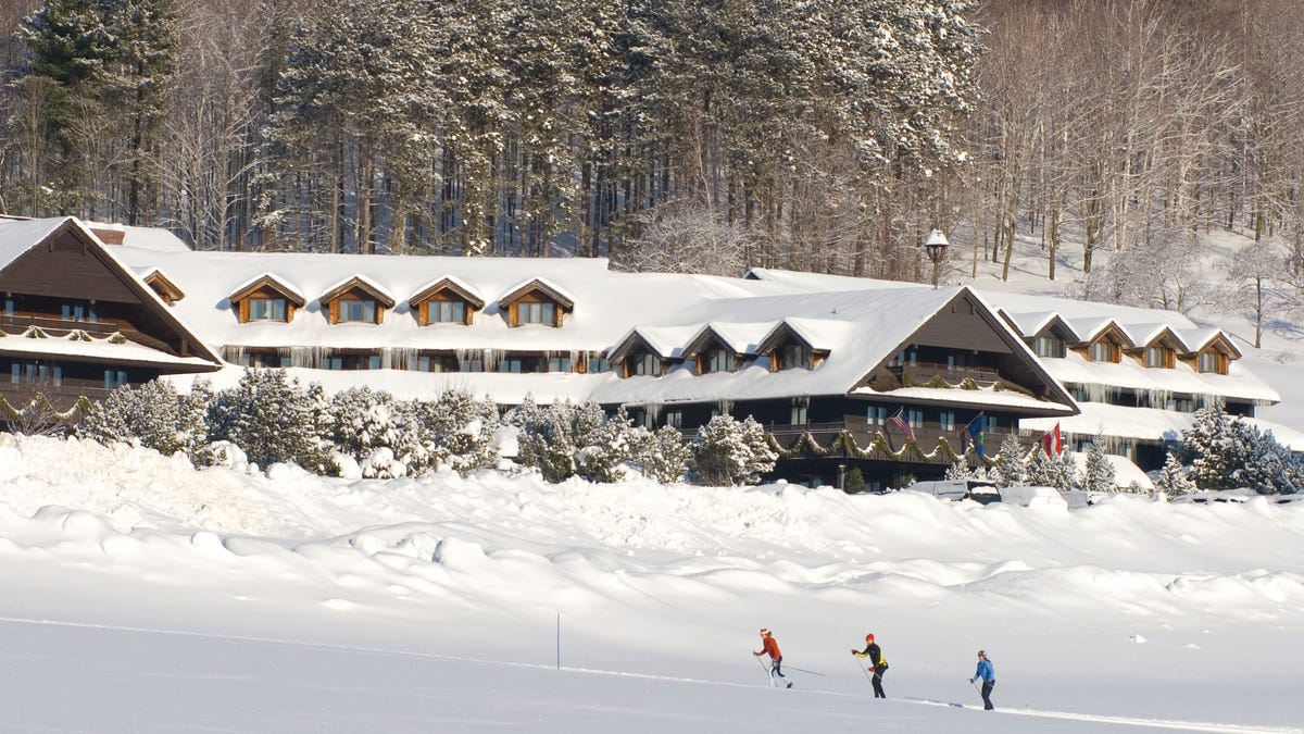 johnmkennedymd's tweet photo. Stay close to the slopes at the 10 best ski hotels in North America https://t.co/9H8L4QFu6z https://t.co/zY6gFTEw4s