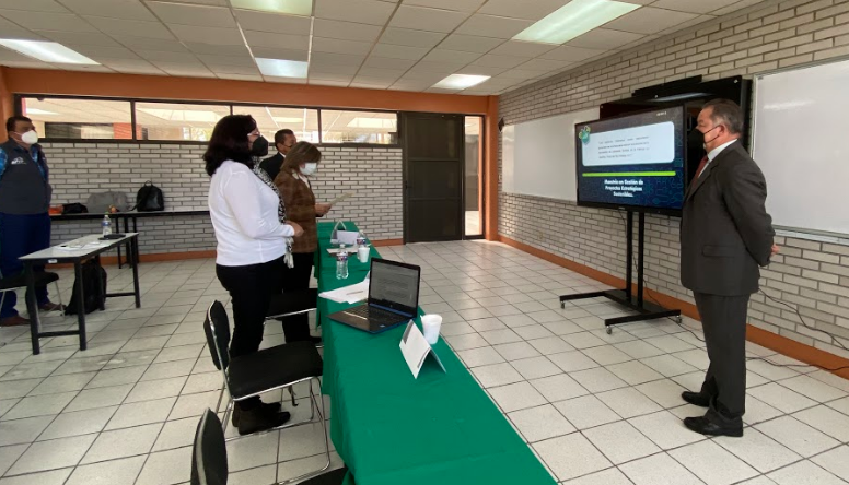 UTTT_MX's tweet photo. En esta semana se llevaron a cabo los protocolos de presentación de los 13 trabajos recepcionales de los candidatos a obtener el grado de Maestros en Gestión de Proyectos Estratégicos Sostenibles, correspondiente a la primera generación de posgrado de nuestra #UTTTT. https://t.co/BC6kZMhbnp