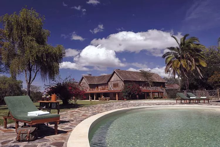 PerfectSafariz's tweet photo. Nanyuki 9 BDs 18 guests, available from 30th Dec to 3rd Jan rented on FB meal plan
* Swimming pool, tennis court, sauna, Boating and fishing activities
#festiveseason #Luxury #tourism #vacation #travelkenya https://t.co/ElUE5k3K41