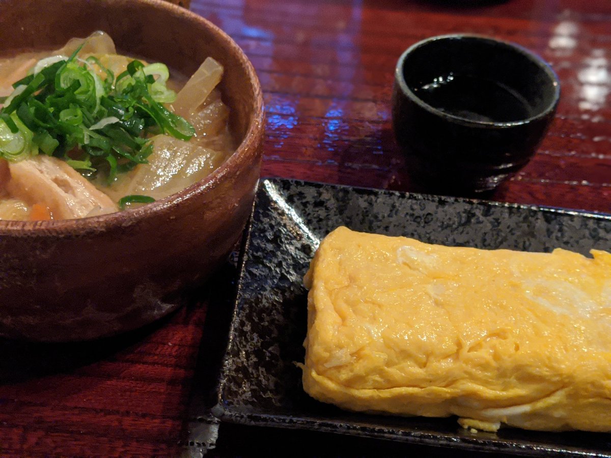 9HCOeLHZ8OOVgtJ's tweet photo. お料理も充実してて、日本酒の燗とともに。奈良倶楽部さんの隣です。
お泊りして夜飲んで、なんかもいいですね。
#BARSONO #奈良倶楽部 https://t.co/GcRpyYccYt