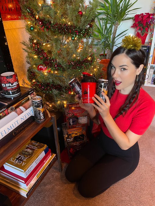 You still have time for stocking stuffers and presents! Use my code GREY on your next Gfuel order &amp; get<a href="/tag/adv"class="tags"><span>#adv</span></a>