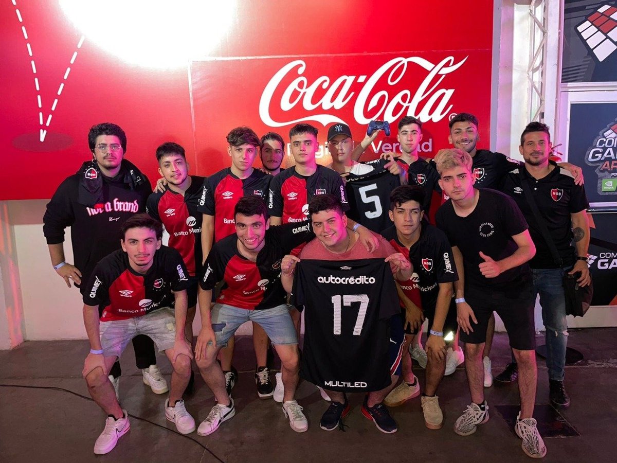 Autoconvoca2NOB's tweet photo. En no tanto tiempo estaremos seguramente acostumbrándonos a festejar estos títulos y serán algo importante, tanto desde lo económico como desde algo que a los hinchas nos interesa mucho: tener más hinchas. 🔴⚫️ https://t.co/oFu9MOqgYs