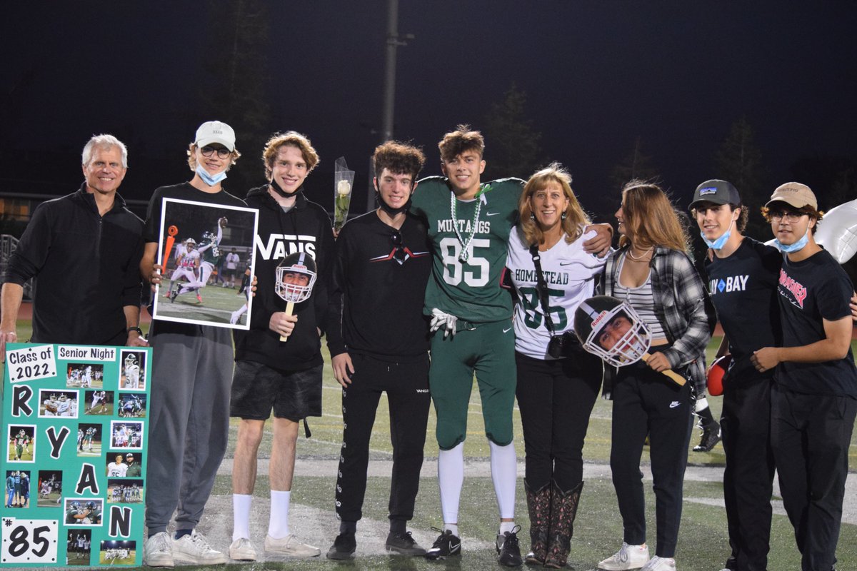 HHS_Mustangs_FB's tweet photo. Thank you!
#85 Ryan Markley
@ryan_markley11 
 
TE/ OLB/ K/ ST

29 Tackles, 4 TFL, Pick-6and 17 QB Hurries.

#GoonSquad4ever https://t.co/LjZcq3Hlaq