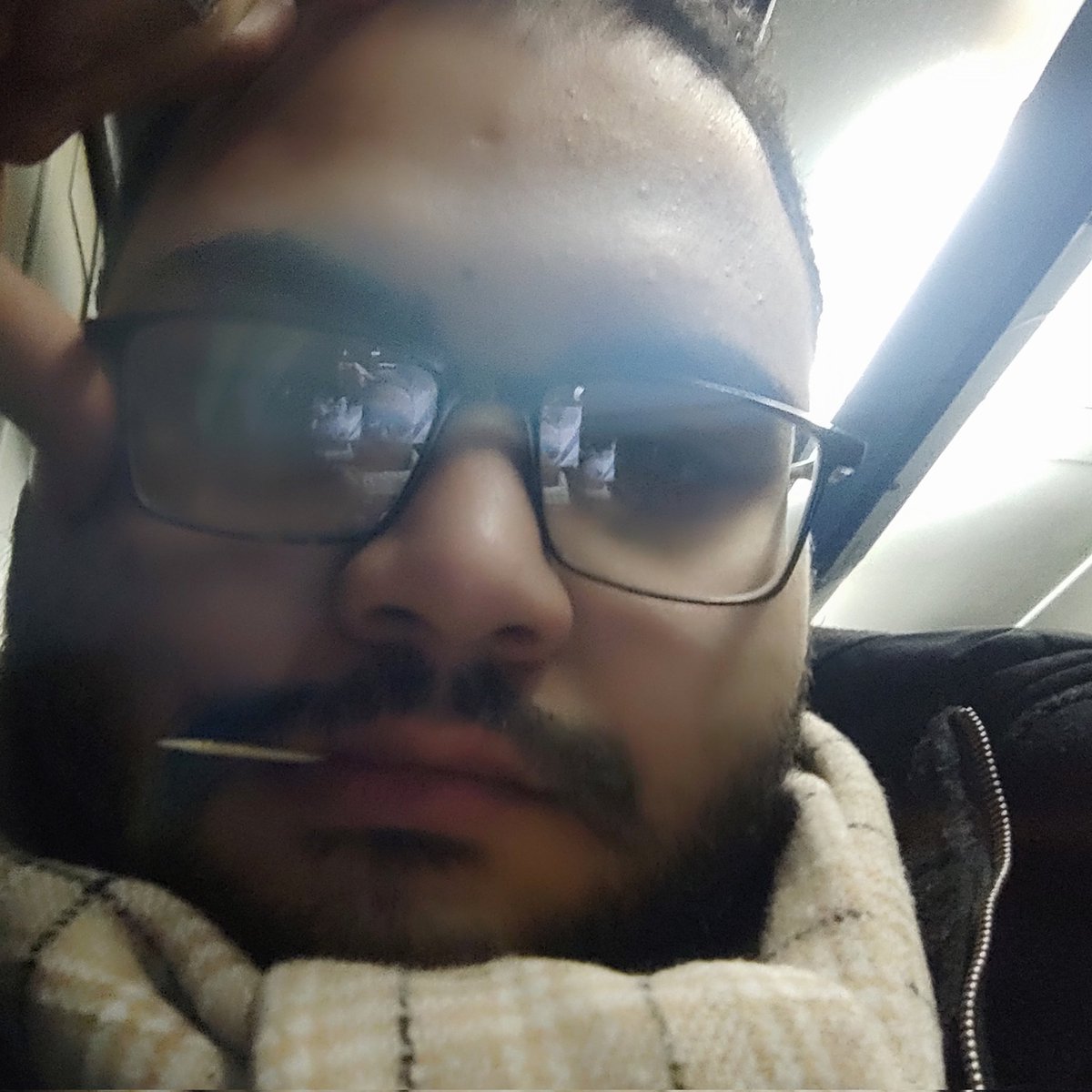 #NewProfilePic وانتظرها
إلى أن يقول لك الليل لم يبقَ غيركما في الوجود