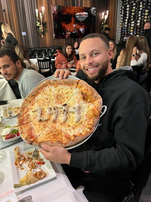 BrassByTheSlice's tweet photo. wait they give you pizza for being good at basketball?  nobody told me that https://t.co/VhnMbv0ZSf