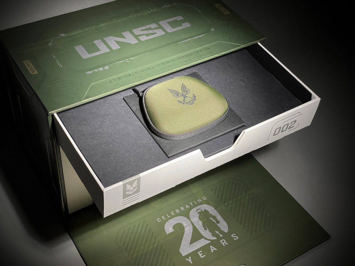Halo Esports (@hcs) on Twitter photo Here's your chance to win an exclusive Halo #Xbox20 care package!
RT & Follow <a href="/HCS/">Halo Esports</a> for your chance to win - winner chosen tonight after the last series!
Tune into the first-ever #HaloInfinite LAN - live now:
👉Twitch.tv/Halo | Youtube.com Here's your chance to win an exclusive Halo #Xbox20 care package!
RT & Follow <a href="/HCS/">Halo Esports</a> for your chance to win - winner chosen tonight after the last series!
Tune into the first-ever #HaloInfinite LAN - live now:
👉Twitch.tv/Halo | Youtube.com