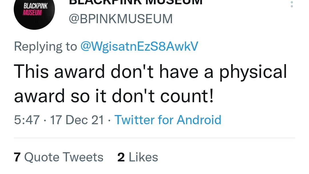 audrising's tweet photo. free rosé from fake ot4s lmao no matter how u twist everything, ur girlie can never match rosé's awards fvck ur little delusional museum 😋 https://t.co/HuSU2CxNK7