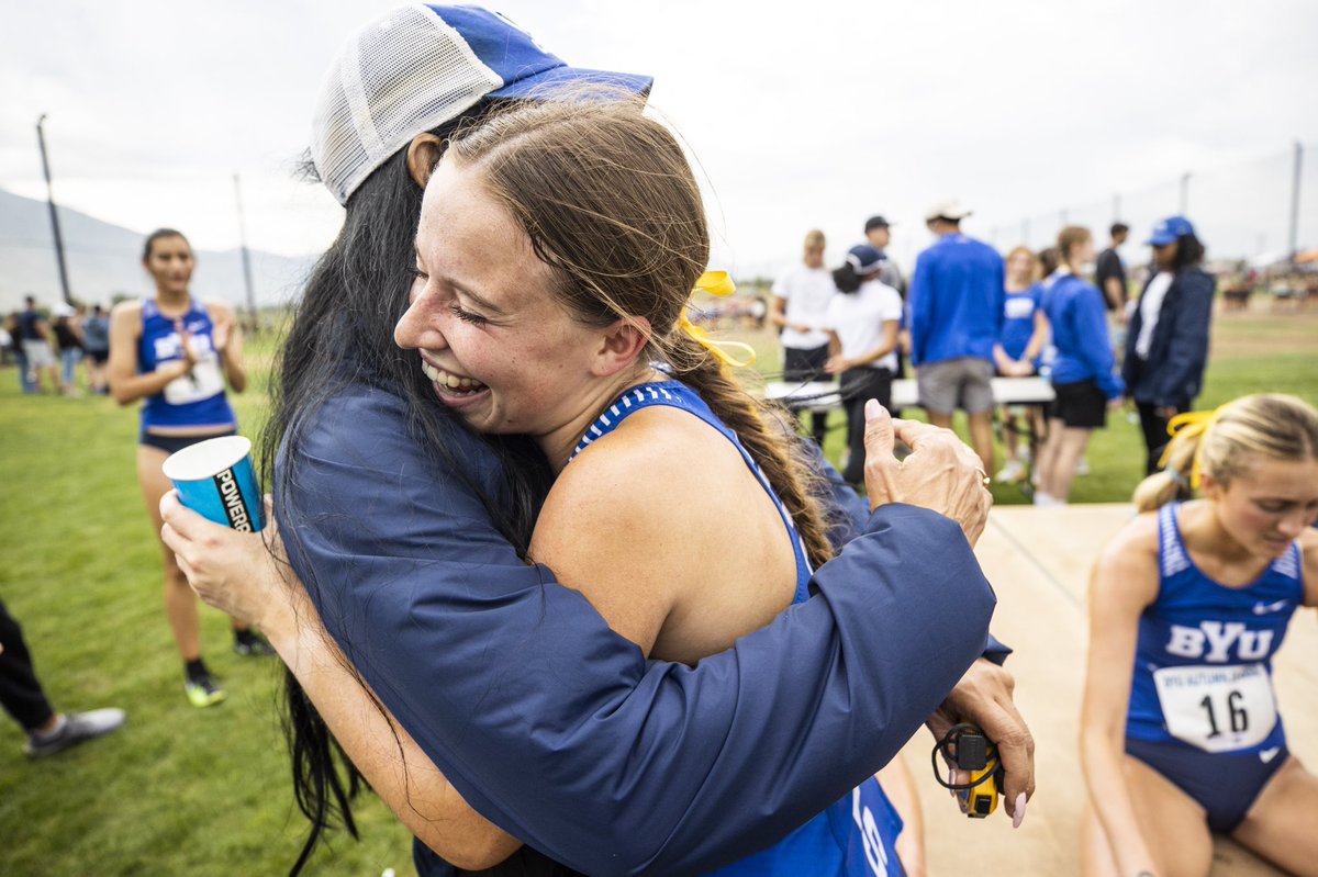 anna_marty9's tweet photo. I’ve learned and grown so much this semester! So grateful to be here at BYU and to be a #SmartyAthlete 🤍💙 Thank you to SmartyStreets for giving my teammates &amp; I so many amazing opportunities. Check them out at https://t.co/Hpl4YLgH7j !! https://t.co/O1Y9Wjql0y