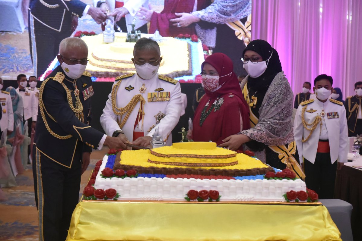 𝗠𝗔𝗝𝗟𝗜𝗦 𝗦𝗔𝗡𝗧𝗔𝗣𝗔𝗡 𝗕𝗘𝗥𝗔𝗗𝗔𝗧 𝗦𝗘𝗠𝗣𝗘𝗡𝗔 𝗛𝗔𝗥𝗜 𝗔𝗡𝗚𝗞𝗔𝗧𝗔𝗡 𝗧𝗘𝗡𝗧𝗘𝗥𝗔 𝗠𝗔𝗟𝗔𝗬𝗦𝗜𝗔 𝗞𝗘-𝟴𝟴 

Berita lanjut :
m.facebook.com/story.php?stor…