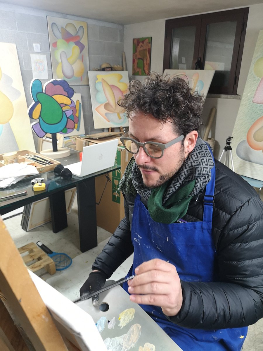 gbasfi's tweet photo. Io nel mio studio https://t.co/Wzkf5vdupk