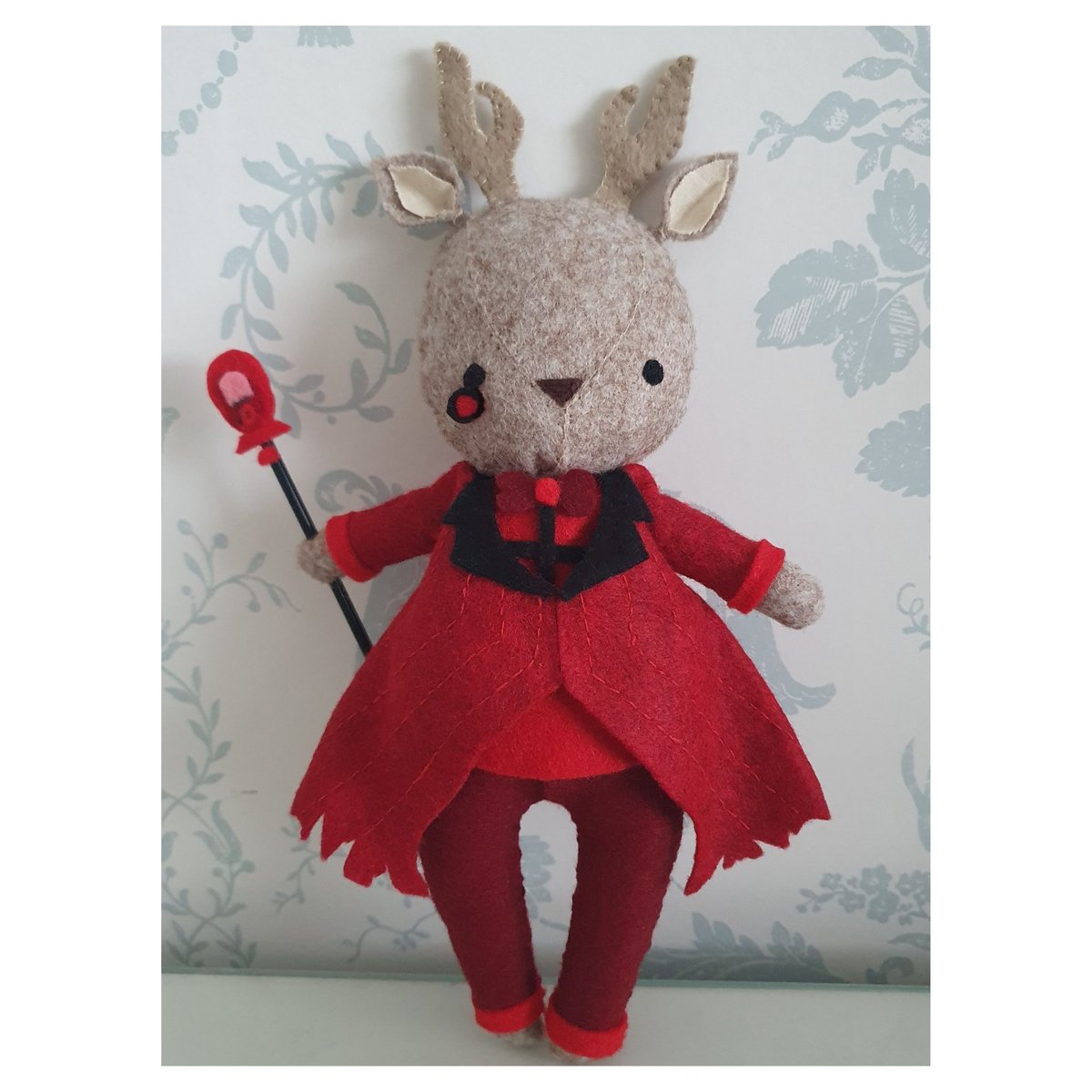 PeonyBloomCraft's tweet photo. I couldn't resist making him an outfit.... and what outfit would suit him more than Alastors! 
#littledeer #plushie #feltdoll
#Alastor #dapperdeer #HazbinHotel #HazbinHotelAlastor https://t.co/YRVRBCuZyd