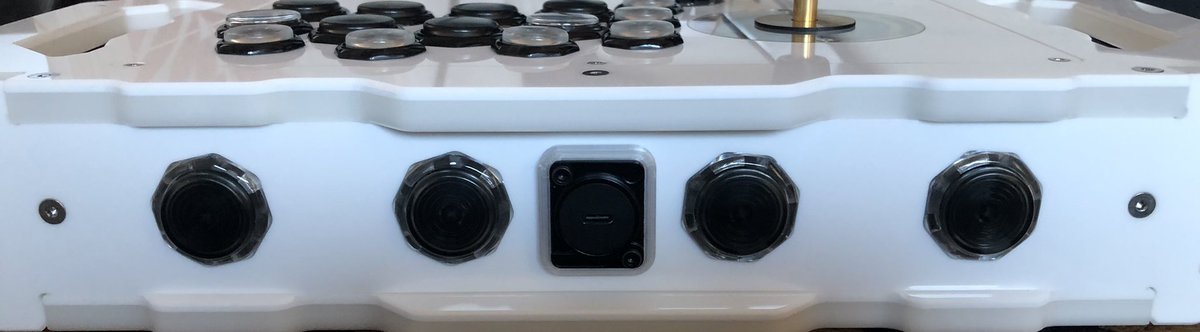 gibasa_game's tweet photo. Neutrik NA-USB surround and support
+
USB-C PORT
=カッコいい that's cool😎😎
#ASI #vscase #buttercade #アケコン狂 https://t.co/UMT9gZ0GCb