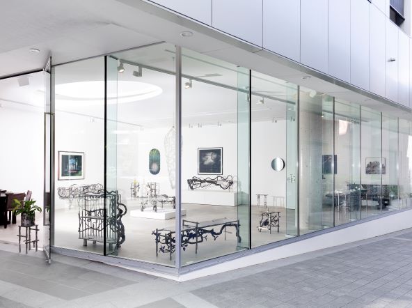 talkingdesign_'s tweet photo. Steering away from the global visual arts scene that pushes to represent established artists, Sally Dan-Cuthbert’s Sydney art gallery encapsulates art from artists in different career stages. Listen to the new ep: https://t.co/3BVRwGcR8C #TalkingDesign https://t.co/18jDhQNXfD