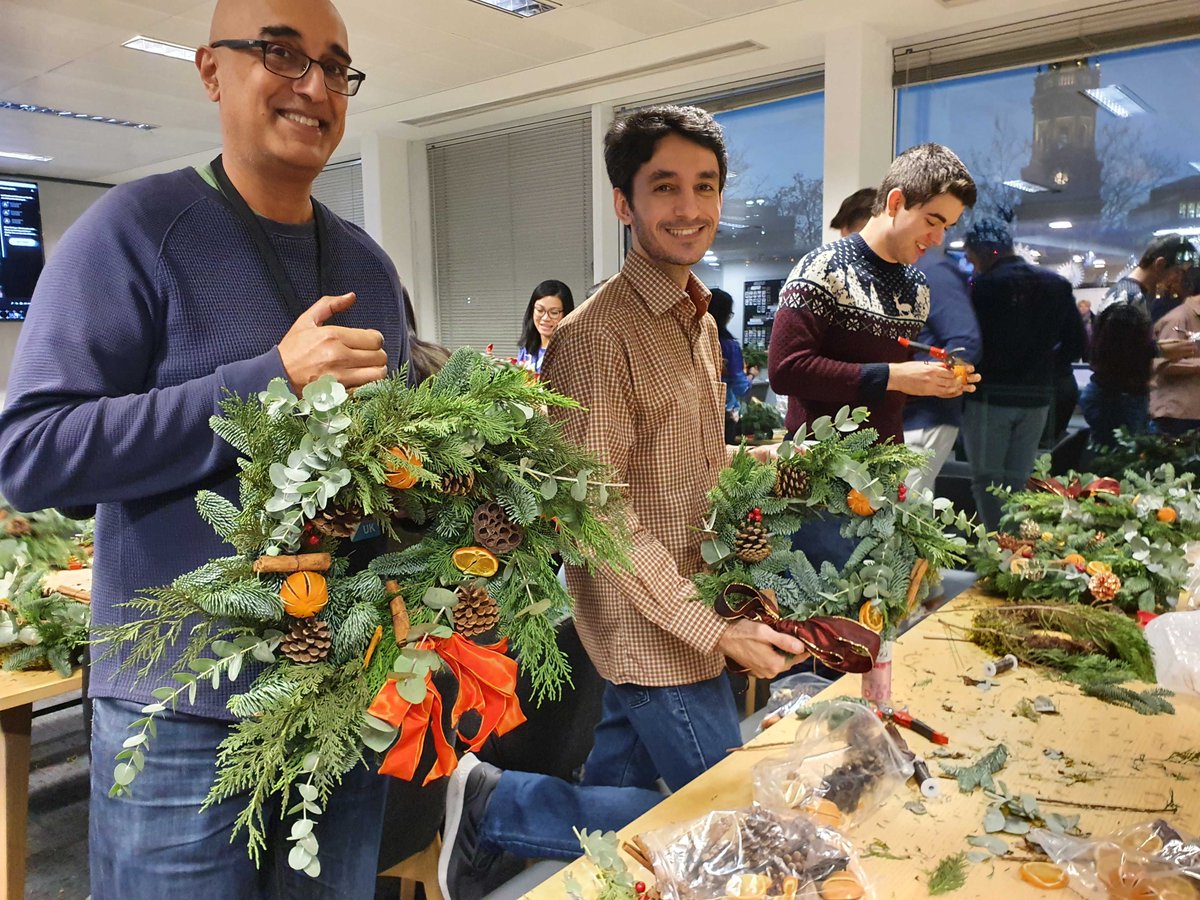 Quantcast's tweet photo. Shoutout to our Quantcast #London 🇬🇧 office hard at work making Christmas 🎄 wreaths! Tis the ❄️ season!  #lifeatquantcast https://t.co/hf8YS5rsBb