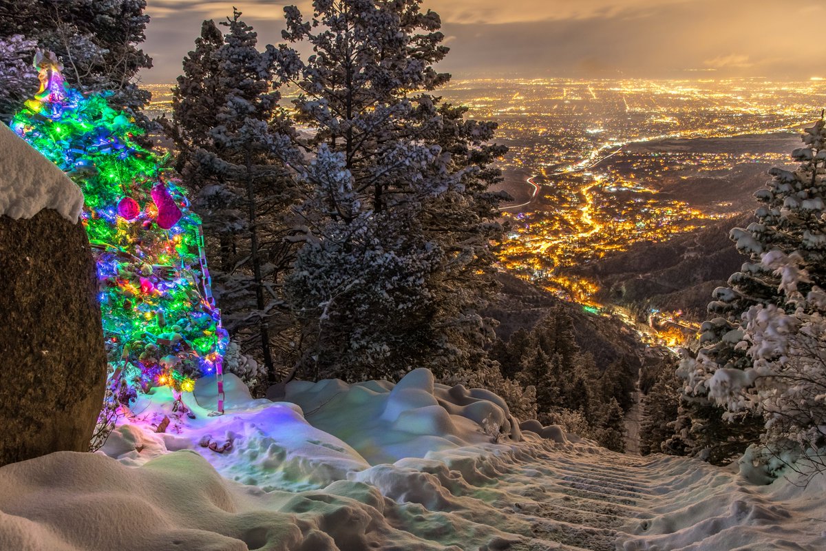 Get 20% off Manitou Incline wall calendars ordered through Etsy with coupon code INCLINE2022
etsy.com/shop/UltraRobC…
#manitouincline #inclinehike #hike #coloradosprings #manitousprings #coloRADo #outdoors #ChristmasTree