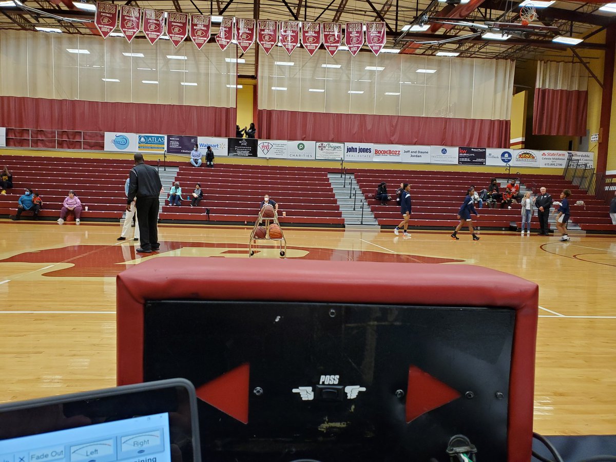 RHS_SID's tweet photo. My office tonight. @murphtrack sighting.

#arrowsup

@RHS_sports @cecil_joyce @WGNSSports #murphsighting https://t.co/T3fgTjR9Kw
