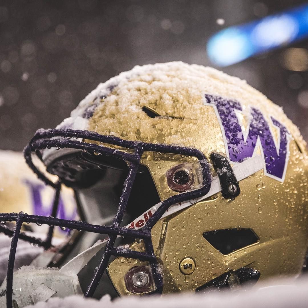 Thankful to receive an offer from The University of Washington <a href="/KalenDeBoer/">Kalen DeBoer</a> <a href="/GrubbRyan/">Ryan Grubb</a> <a href="/UW_Football/">Washington Football</a>