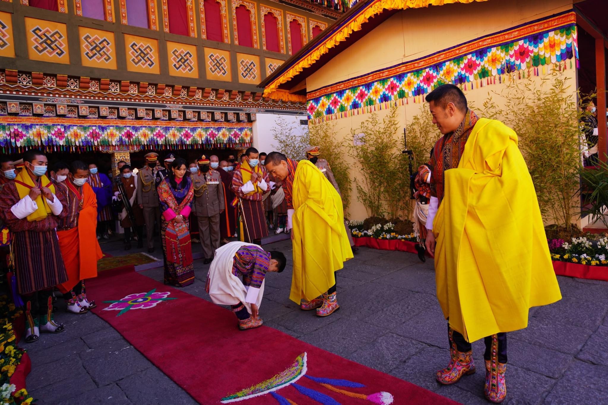 CASA REAL DE BHUTAN - Página 25 FG2UG9QWYAUZ8Nt?format=jpg&name=large