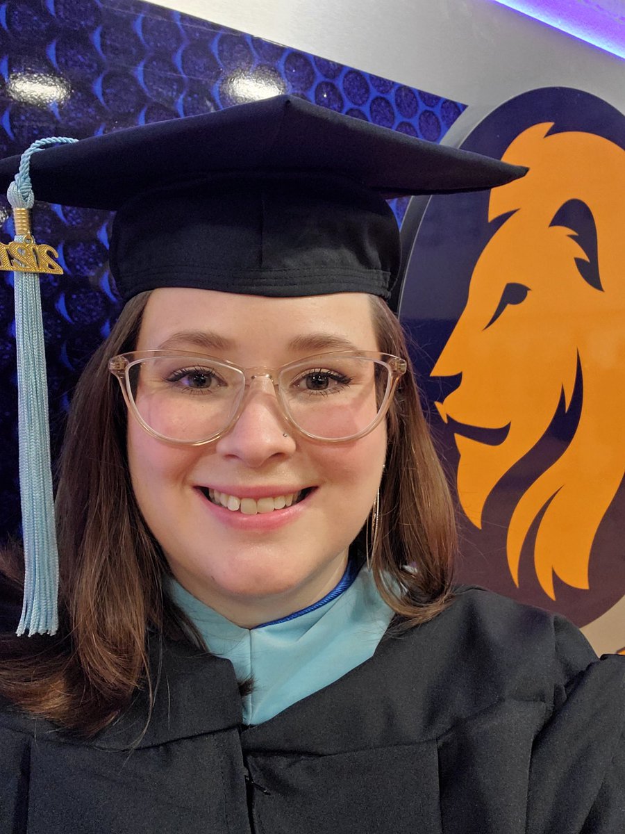 JackieCFowler's tweet photo. I did it! Today, I graduated with a M.ED. in library science and educational technology. 😁 https://t.co/vNH6NnYXWX