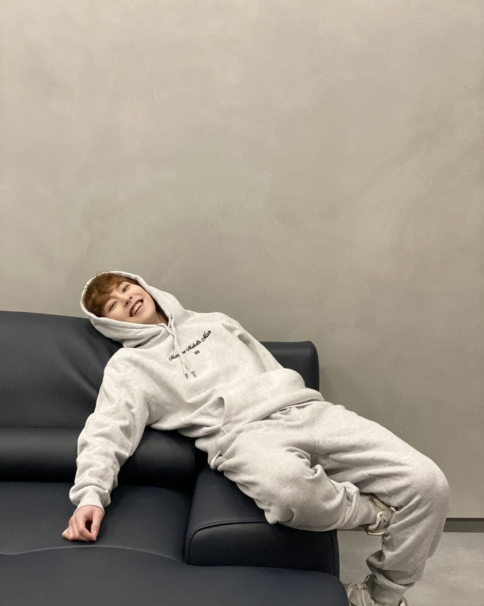Represent's tweet photo. #XIUMIN just launched his new Manners Maketh Man Collection! Check out the whole drop at https://t.co/KAdRqCw9nA

#Xiumin_X_Represent #EXO #weareoneEXO https://t.co/Bf6Aq7Fr7e