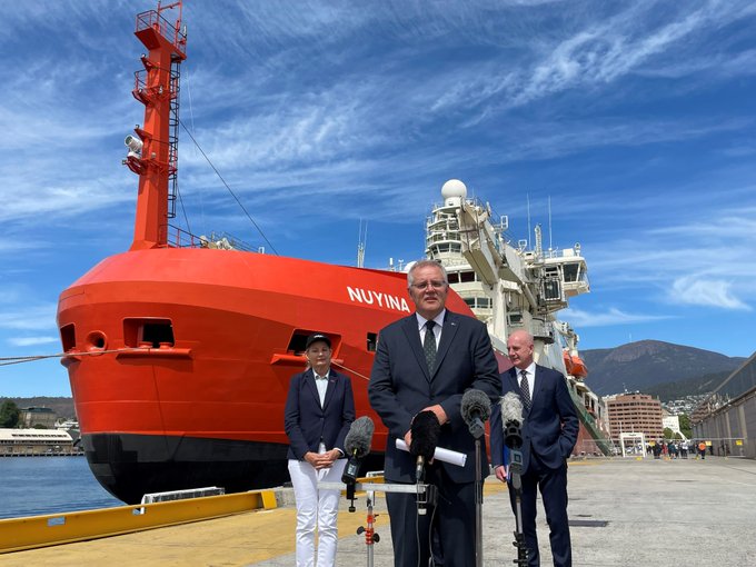 The Hon Scott Morrison, Prime Minister of Australia, The Hon Sussan Ley MP, Minister for the Environment, The Hon Peter Gutwein, Premier of Tasmania.