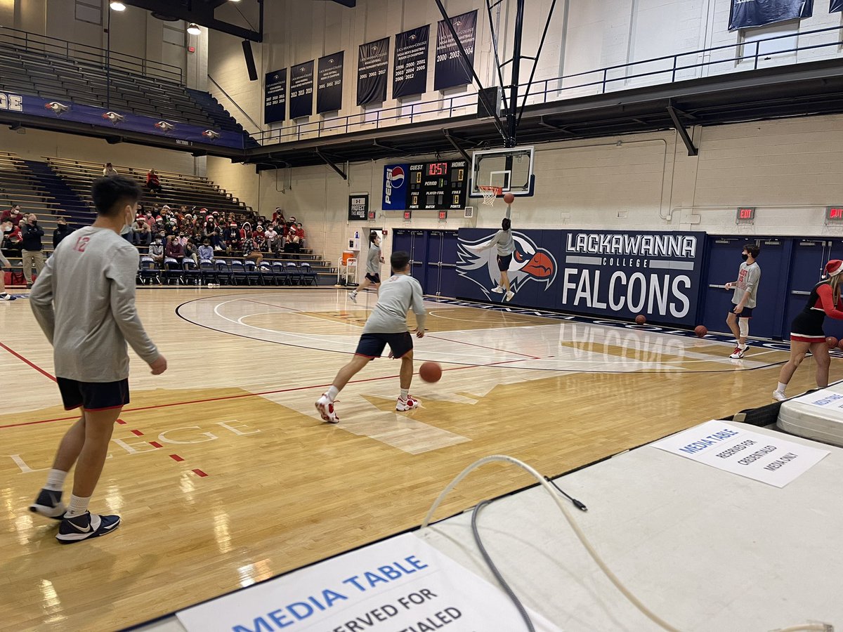 ThrashPhillip's tweet photo. After an opening night loss to Nanticoke, Pittston (1-1) bounced back against Holy Cross winning 47-43.  The Patriots will be looking to avenge their 65-73 loss to North Pocono in last year’s district playoffs.  Jack Locker led all scorers with 24 points in the game. https://t.co/6REQMqLZ5h