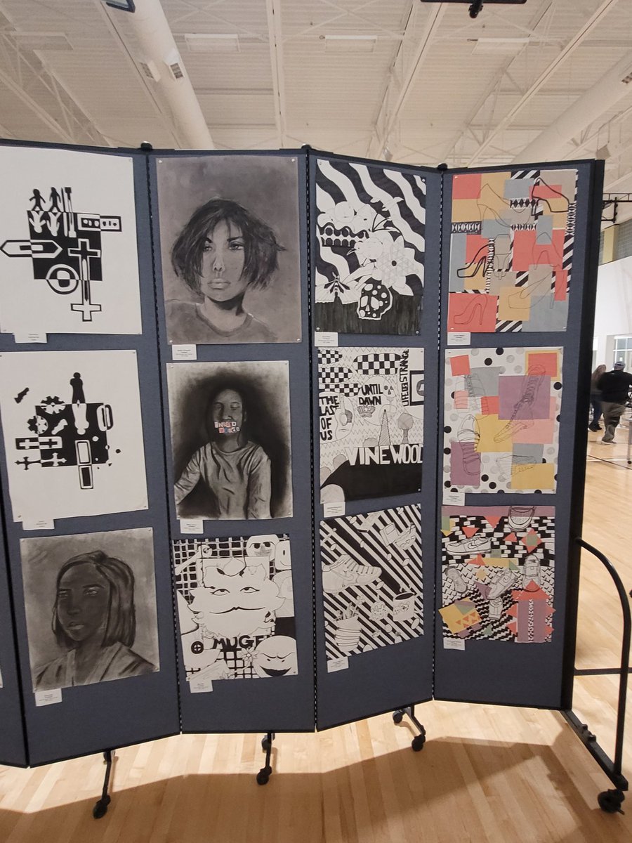 AntonioMattox2's tweet photo. @MHS_WarHawks Fine Arts Expo! Great job @MHSVisualArt! 
@JulissaForbes @Rhodes2EDU @CoachMikalUwood @DrCrysWilliams https://t.co/9XxzHFJ5OJ