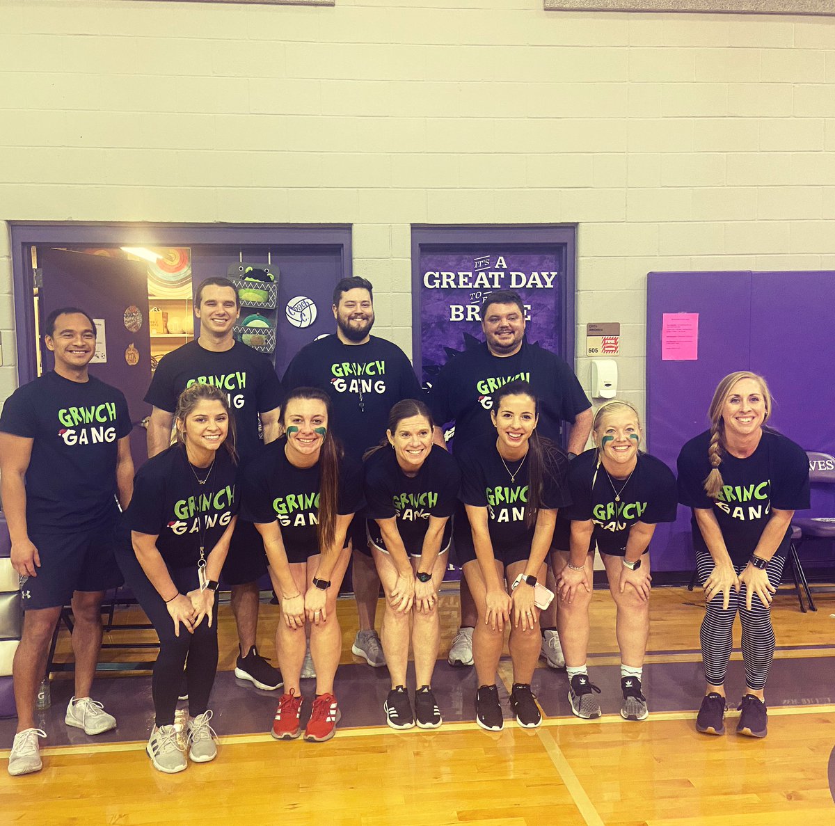 CoachC_GMS's tweet photo. GMS annual dodgeball tournament! Grinch gang!! Love these 9 people so very much, always making things fun! #WeHaveTheBestJob 💚❤️ https://t.co/bywEfSagM4