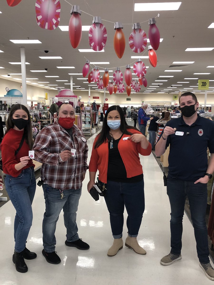 Kevin Kaminski (@kevinkaminski10) on Twitter photo Great day for the D129 & T0905 team! So incredibly proud of this crew for receiving Regional culture pins! Amazing job! #R100Cares #Q4inG194 <a href="/jessfisher617/">Jess Fisher</a> <a href="/TheEscie/">Escie</a> <a href="/RicaDevas/">Erica DeVasier</a> @rachelbsands Great day for the D129 & T0905 team! So incredibly proud of this crew for receiving Regional culture pins! Amazing job! #R100Cares #Q4inG194 <a href="/jessfisher617/">Jess Fisher</a> <a href="/TheEscie/">Escie</a> <a href="/RicaDevas/">Erica DeVasier</a> @rachelbsands