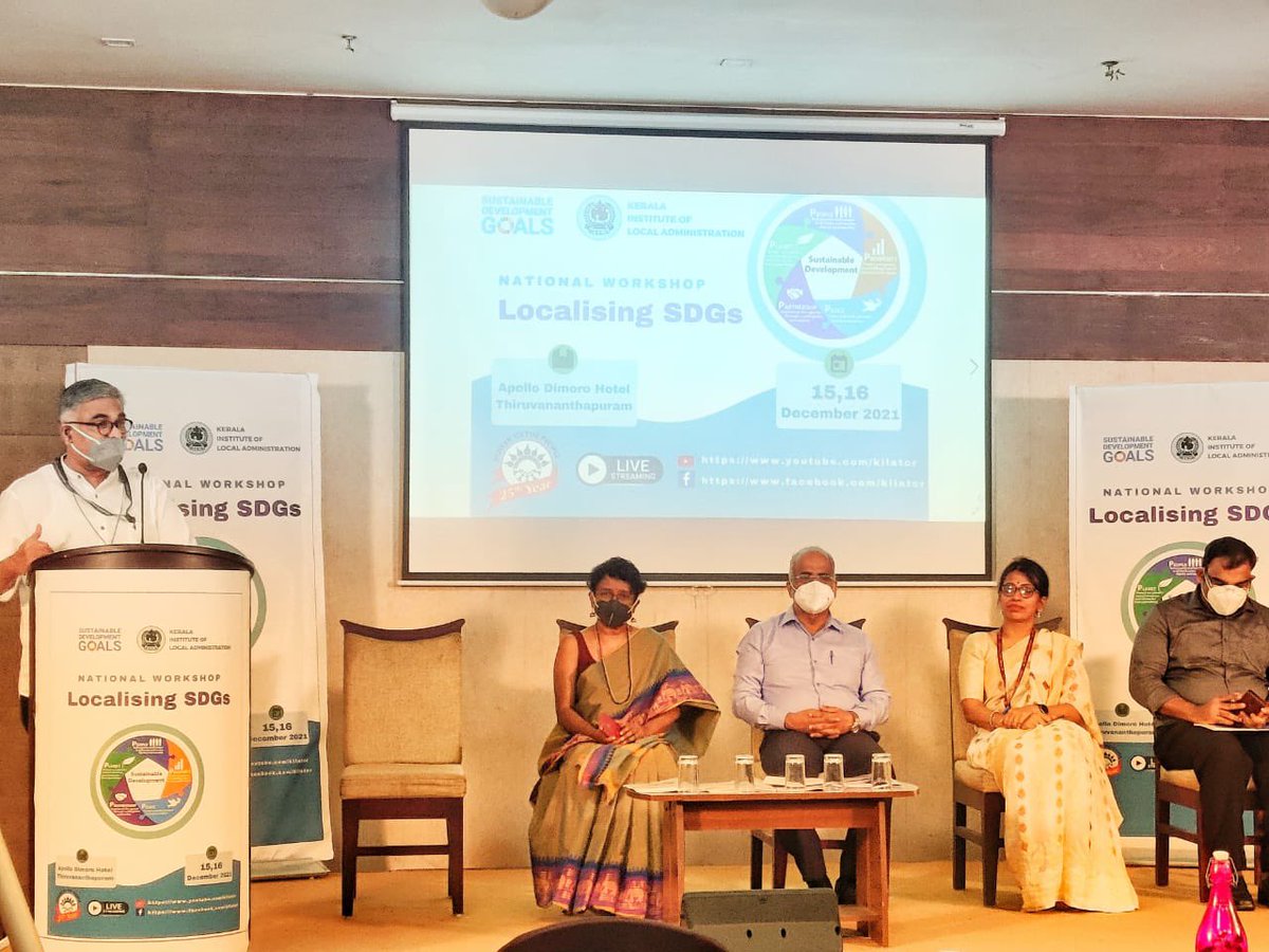 NITIAayog's tweet photo. #Kerala retains the forerunner 🥇position in the #MultidimensionalPovertyIndex & #SDGIndiaIndex by effectively localising #SDGs through the robust #LocalSelfGovernments.
@SanyuktaSam1 participated in #SDGWorkshop, briefed Chief Secy and @CMOKerala on the #MPI and #SDGIndiaIndex. https://t.co/EcsZbD2f2R