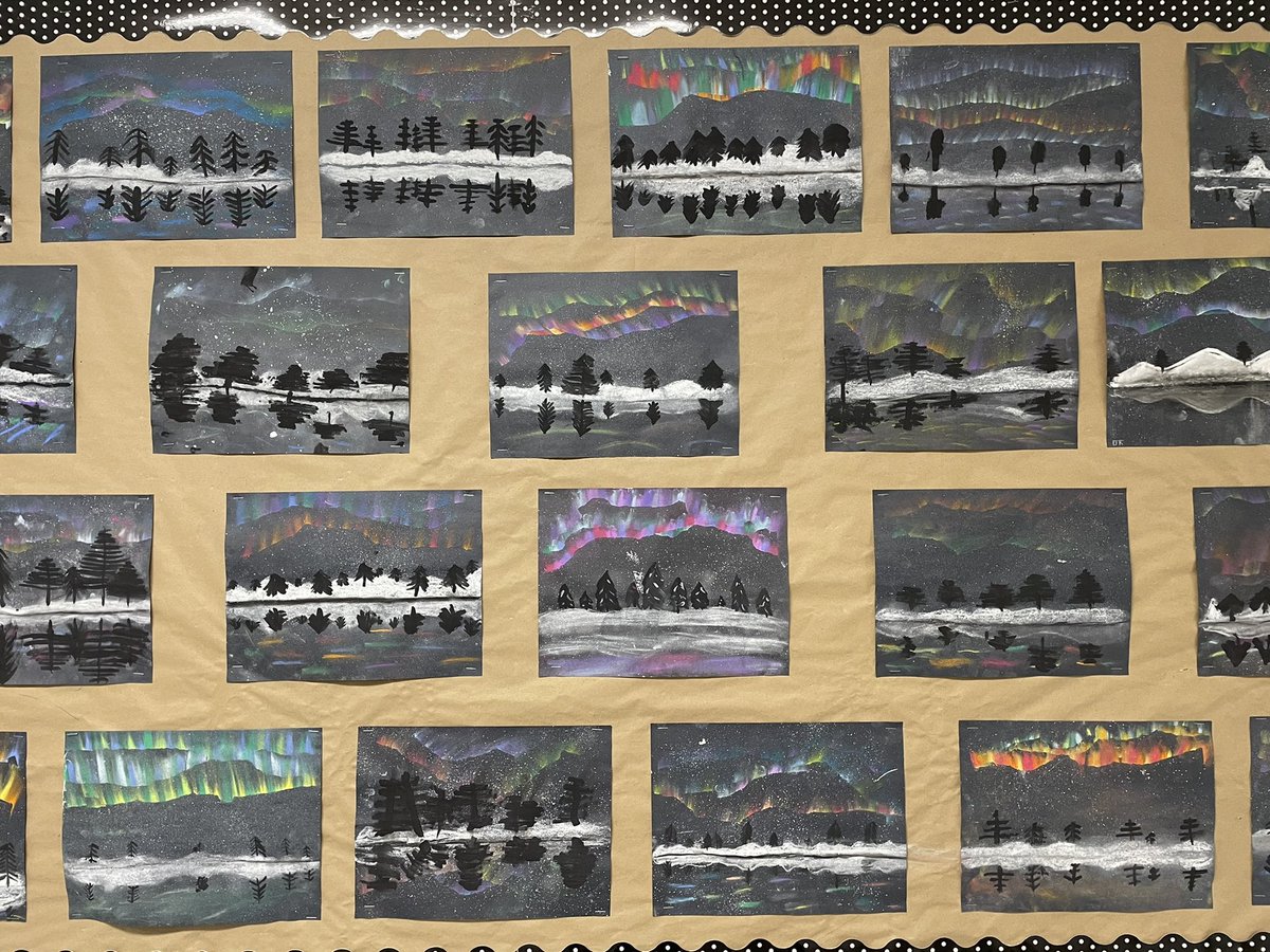 danielleramen's tweet photo. Ended our #12DaysOfCreativity with this #northernlights art project! We made cards for families as well as some larger landscape pieces. #HappyHolidays everyone!! 🎄 https://t.co/3cQLm2K9XC