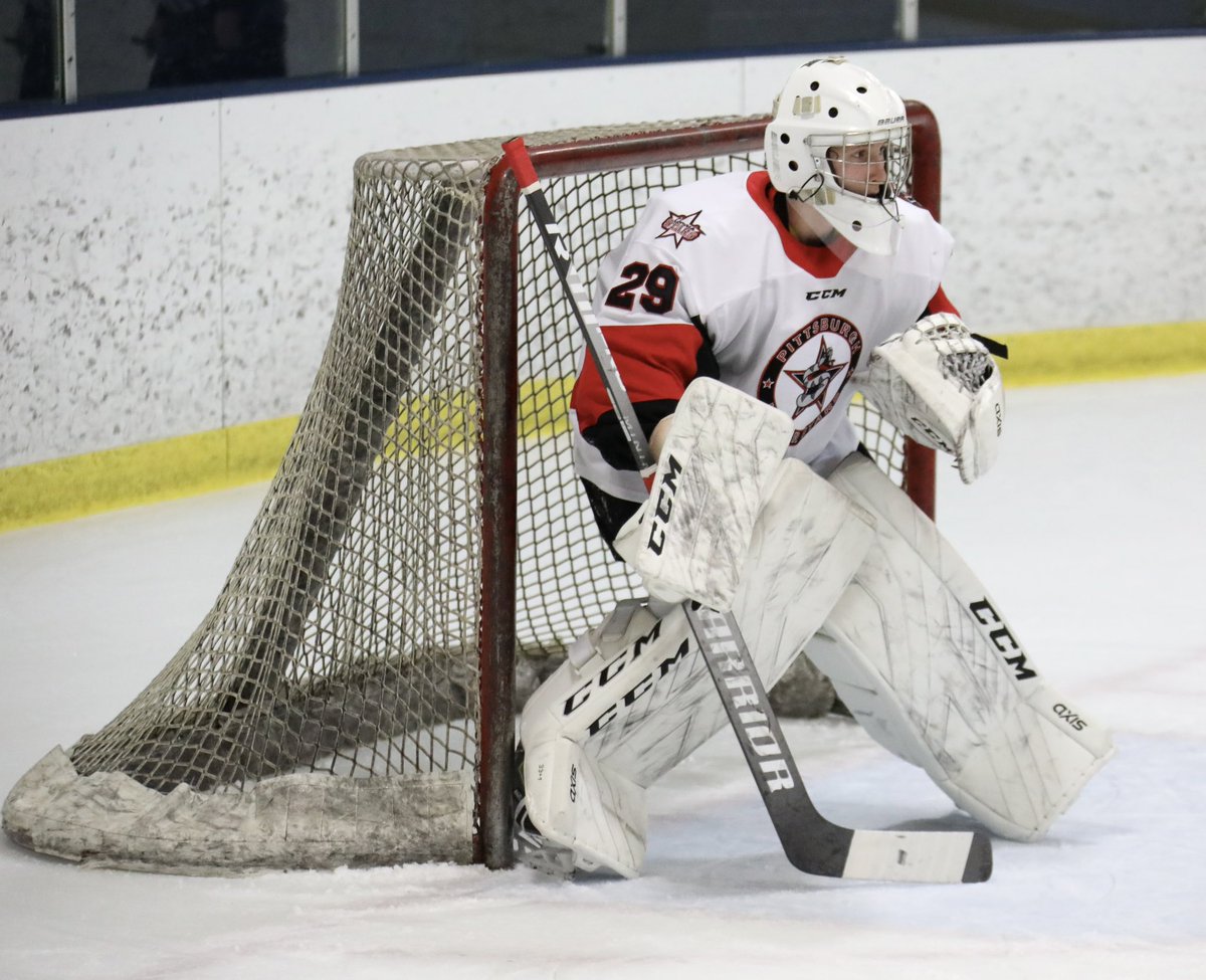 ViperStars16u's tweet photo. After 2 periods here at #WingsWest 

#ViperStars 0
#Rangers 4

#SuperSeries AAA
#Tournament #Kalamazoo MI
Game 1️⃣
16u Hockey #Pittsburgh #Birmingham https://t.co/V7xQug3BGN