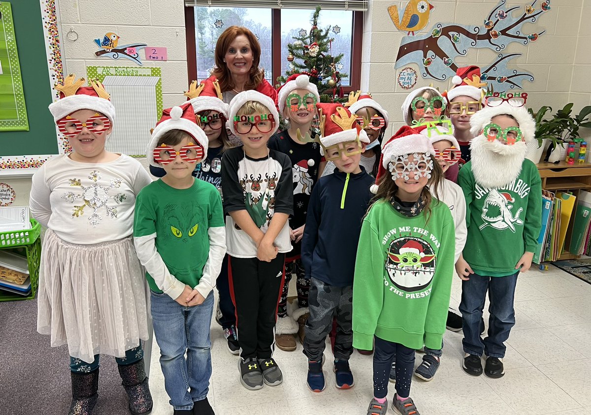 Dr. Karen Reach (@drkarenreach) on Twitter photo WE 💜 our Woodland Students! Celebrating this holiday season together with a special Red ❤️ & Green 💚 Day! #HappyHolidays2021 <a href="/Woodland_JCS/">Woodland Elementary</a> <a href="/woodlandptajc/">Woodland School PTA</a> <a href="/jcityTNschools/">JohnsonCitySchools</a> WE 💜 our Woodland Students! Celebrating this holiday season together with a special Red ❤️ & Green 💚 Day! #HappyHolidays2021 <a href="/Woodland_JCS/">Woodland Elementary</a> <a href="/woodlandptajc/">Woodland School PTA</a> <a href="/jcityTNschools/">JohnsonCitySchools</a>