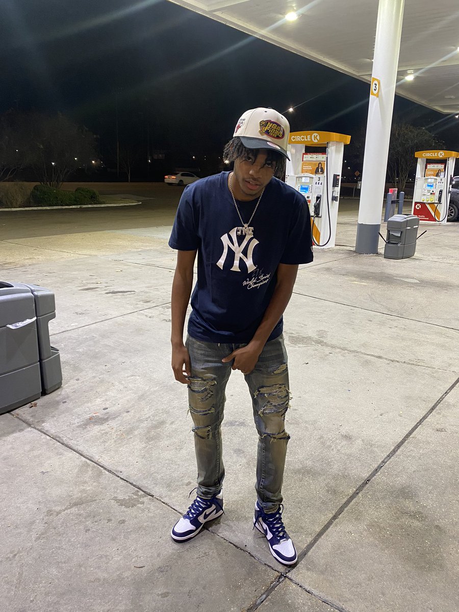 slimjmi's tweet photo. Been nun but a problem since a child now I’m making my moma proud https://t.co/2scVKoHcQw