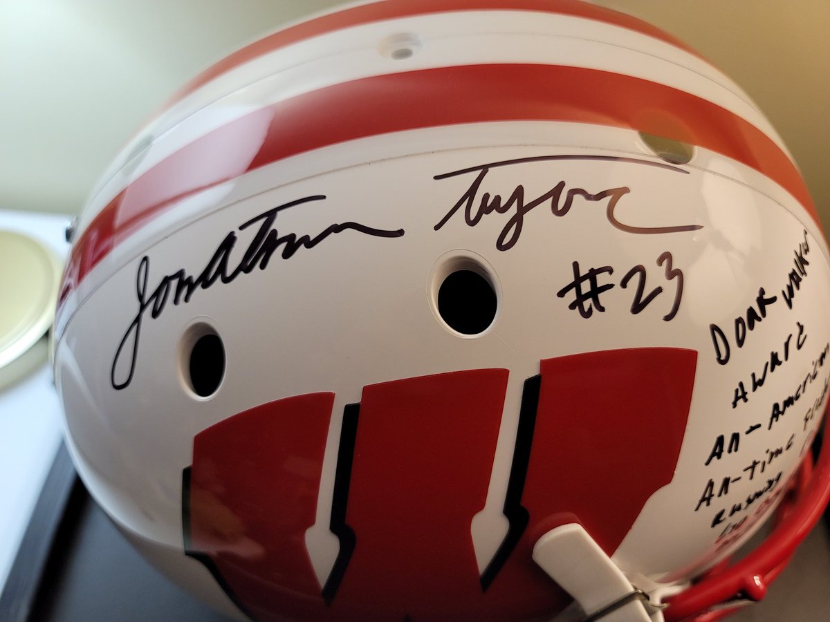 saintinators's tweet photo. @BarbellBreaks here's the JT helmet 🦾🦾🦾 https://t.co/1WSJkynSTM