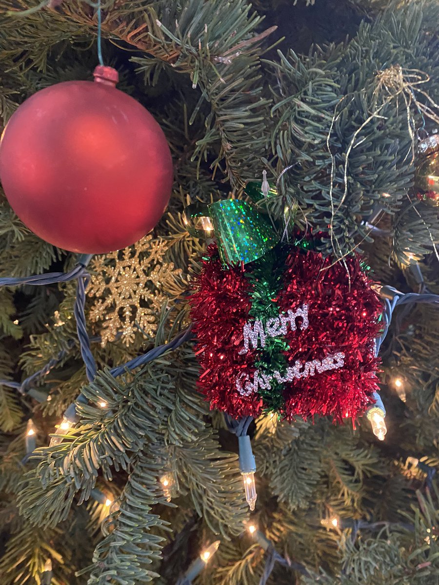 What an amazing tree! Thank you Brae Cashman out of the Harding Park Center for making the San Bruno Hub feel a lot like Christmas 🎄😍 ❄️ #ups #peakseason2021