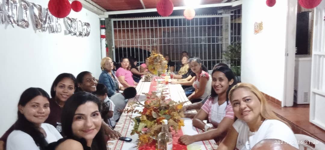 AmazonasNucleo1's tweet photo. UNEFA #NUCLEOAMAZONAS1 REALIZÓ EL DÍA DE AYER 17-12-2021 SU CENA NAVIDEÑA, DEMOSTRANDO QUE LA FAMILIA UNEFISTA DEL NÚCLEO ESTA EN UNIÓN, PAZ Y ARMONÍA. FELIZ NAVIDAD Y PRÓSPERO AÑO 2022. @Unefa_Ven 
@Unefa_Ve  
@angiolillofp   
@NelsonT16249597 https://t.co/wi5nvm8kLv