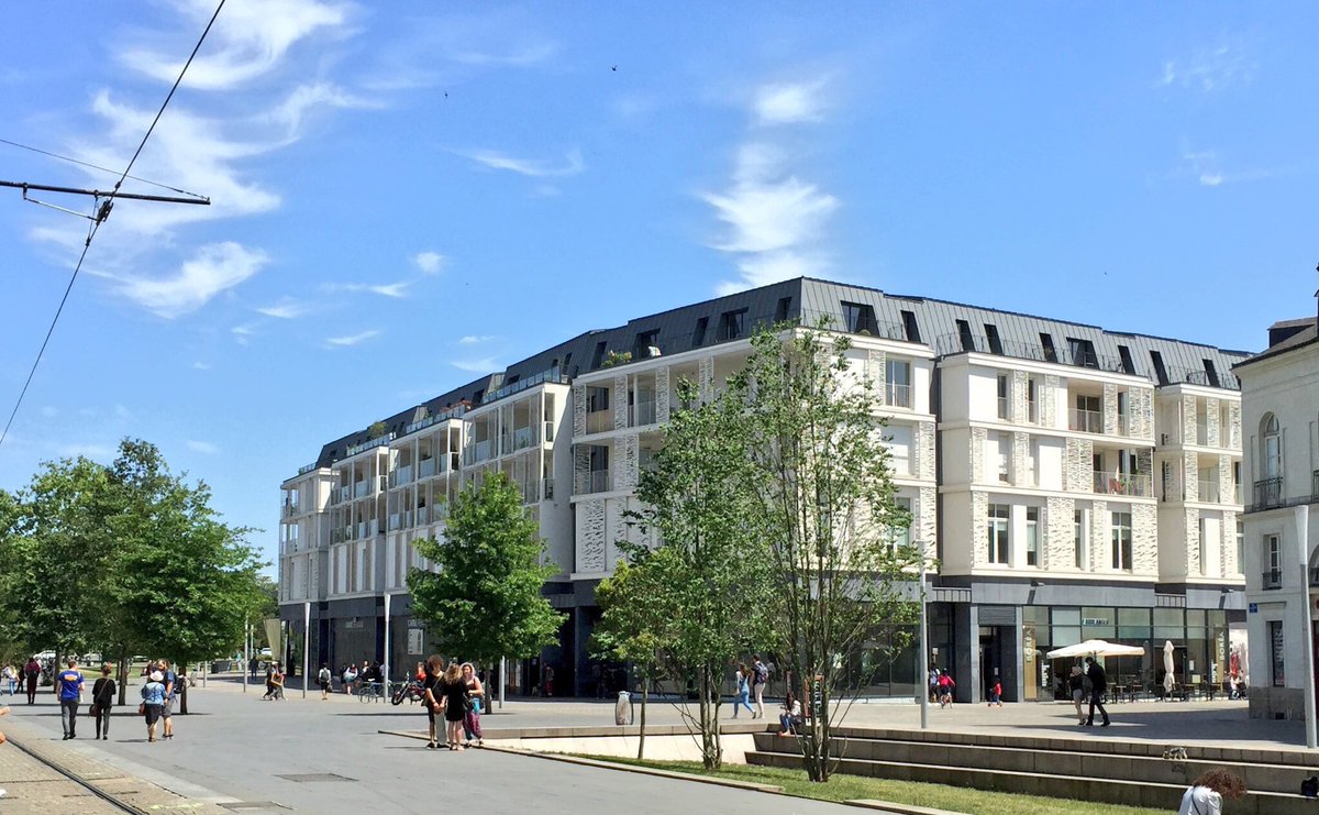 Nanteshype's tweet photo. Un recrutement rend officiel le projet d'ouverture en chantier de #Promocash (franchise du groupe Carrefour, fournisseur et grossiste alimentaire pour les pros de la restauration) au #1er sous-sol du #CarréFeydeau à #Nantes. https://t.co/Ue0krv1a3u https://t.co/iudGPhteDH
